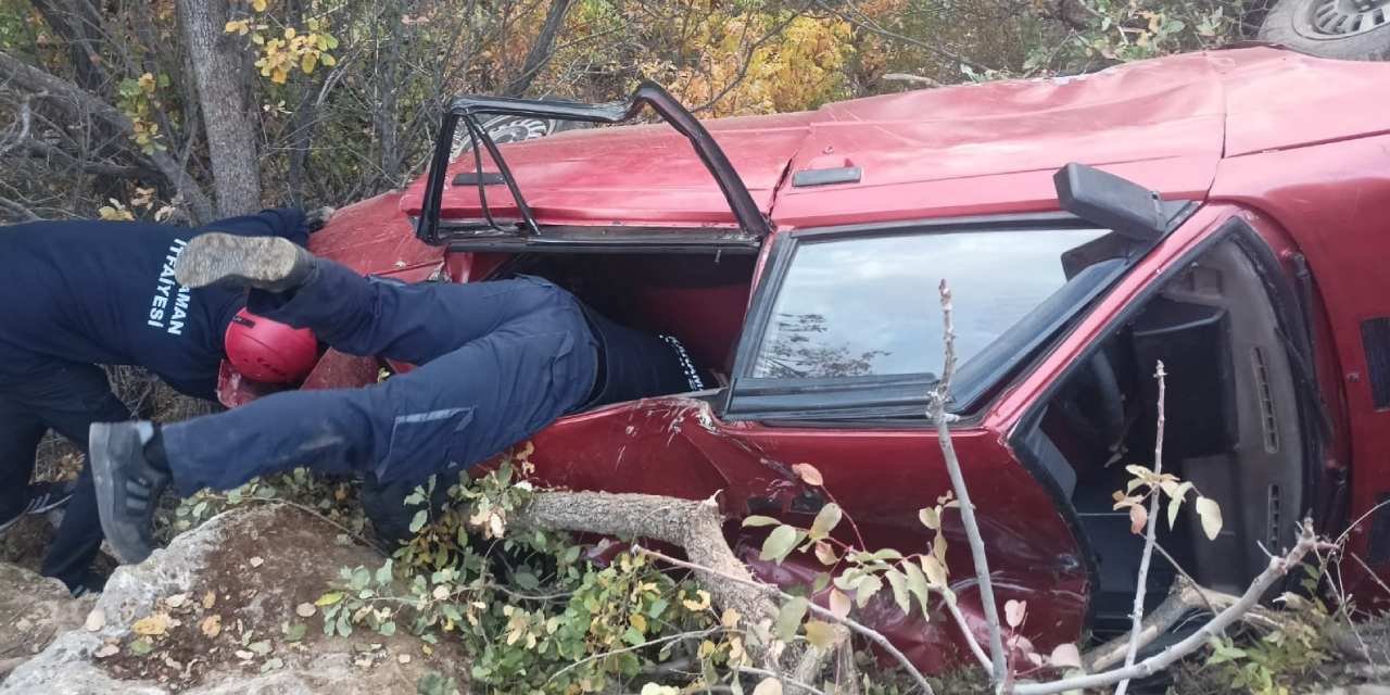 Otomobil şarampole yuvarlandı: 3 yaralı