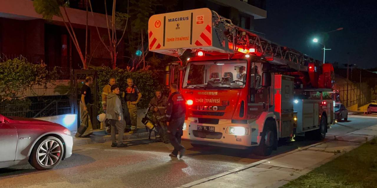 İzmir'de 7 katlı apartmanda yangın!