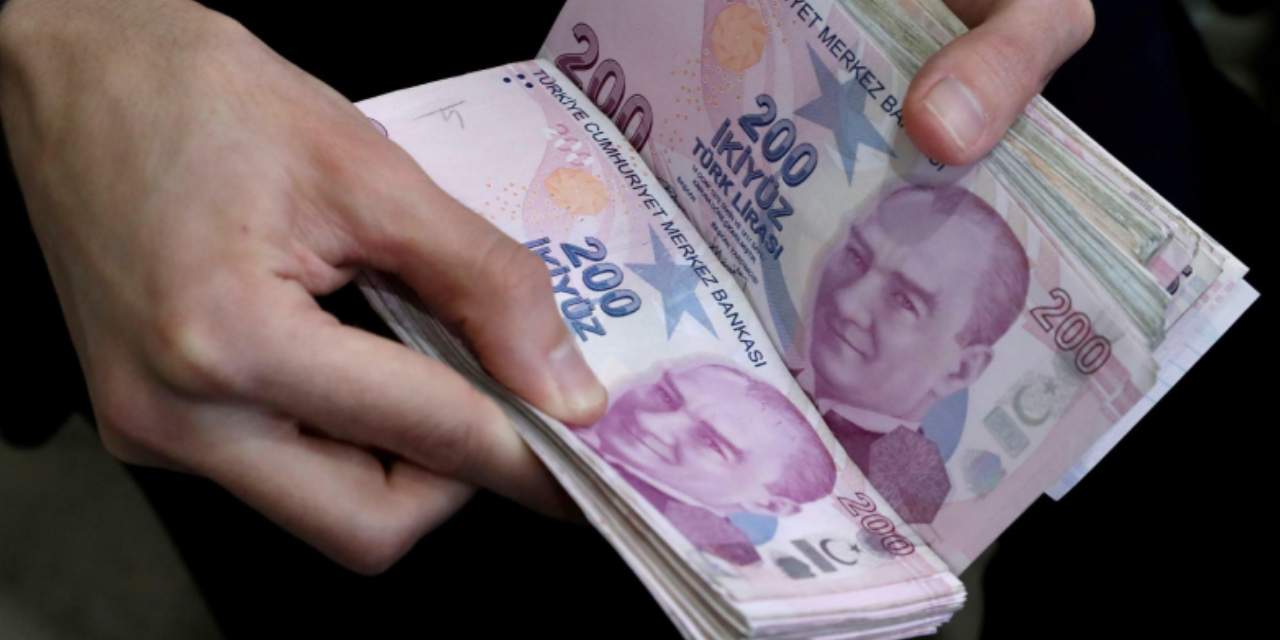 Asgari ücreti bütçeden anladılar! İktidar medyası açık açık yazdı...