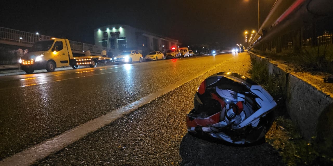 Motosiklet bariyere çarptı: 1 ölü