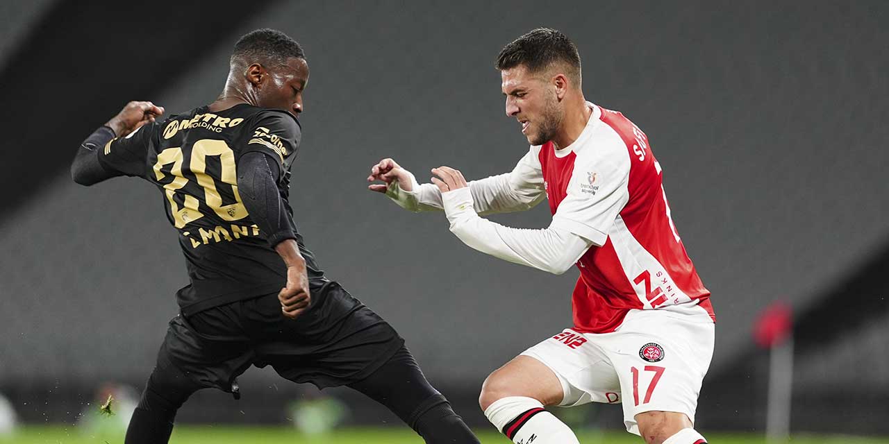 Süper Lig'de olaylı maç: 3 gol iptal edildi 1 kırmızı kart çıktı