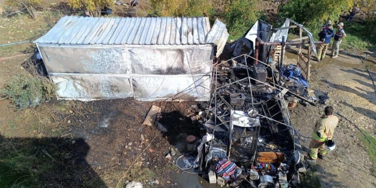 Depremzede ailenin kaldığı konteynerde yangın: Bebek öldü anne hastaneye kaldırıldı