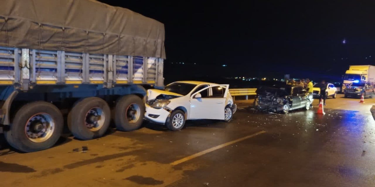 Sınır kapısı yakınında zincirleme kaza: 2 yaralı