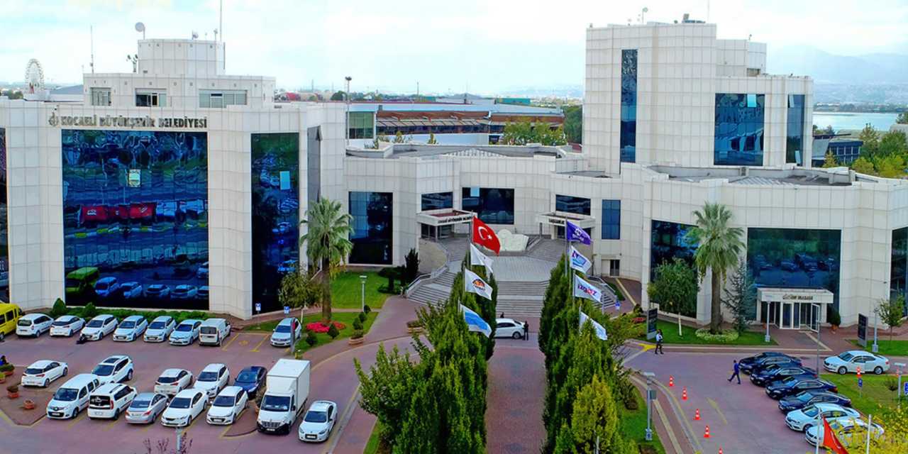 AKP'li belediye 'gazeteci' yetiştirecek!