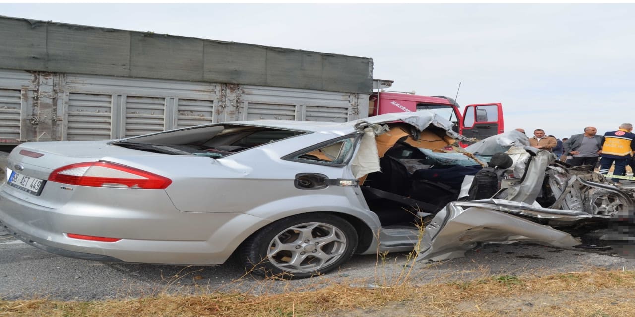Evlat acısına dayanamadı... Kazada 3 oğlunu kaybeden anne kalp krizinden yaşamını yitirdi