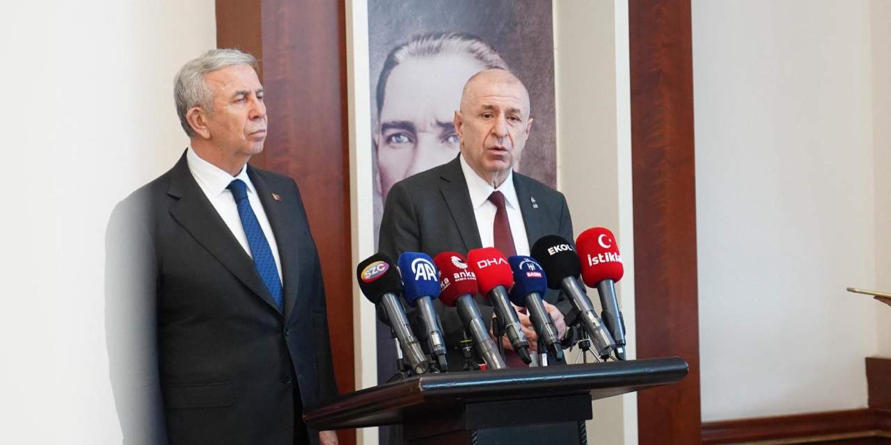 İYİ Parti ile ittifakları gündemdeydi: Ümit Özdağ seçimlerde kime destek vereceklerini açıkladı