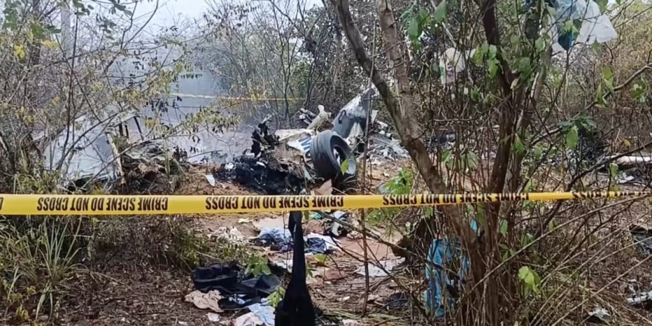 Kenya'da uçak düştü! Kurtulan olmadı