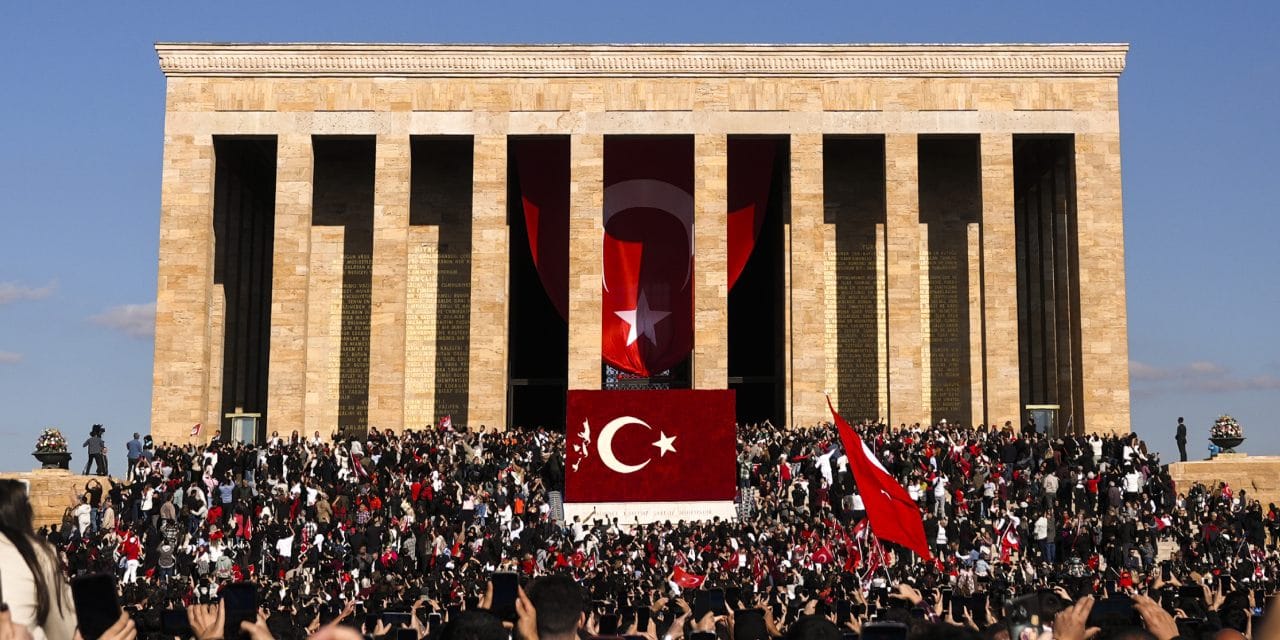 Anıtkabir'e girişte askerlerin üstünü polis aramadı! Bağcıoğlu duyurdu ama şerh koydu