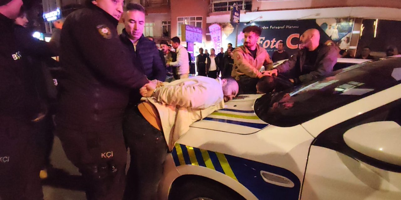 Alkollü sürücü polis müdürünü tekmeledi