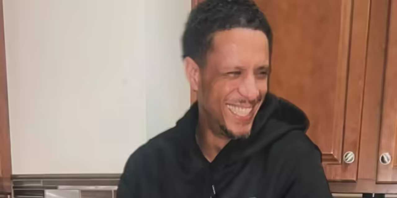 Ünlü dizinin çocuk yıldızı 42 yaşında hayatını kaybetti! "Üç kez kalp krizi geçirdi"