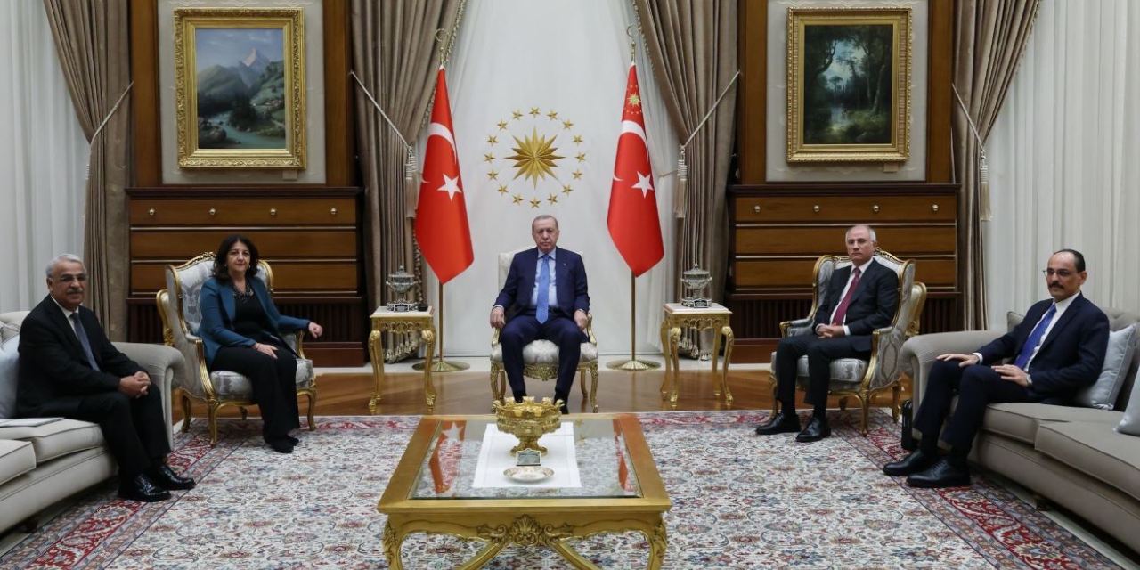 Erdoğan İmralı Heyeti ile bir araya geldi