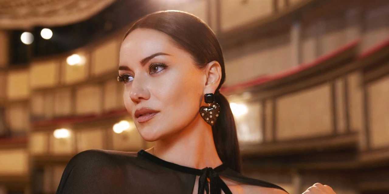 Fahriye Evcen'den 33 milyonluk anlaşma!