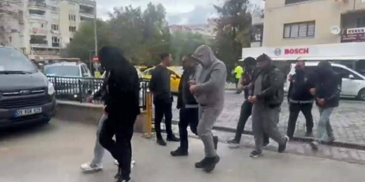 Kuşadası'nda fuhuş operasyonu: 5 tutuklama