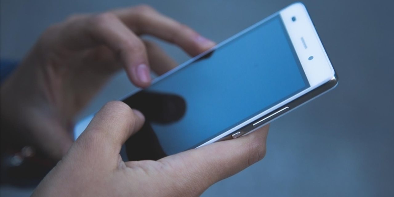 Yapay zeka ile müstehcen video tuzağı! Whatsapp'tan şantaj dönemi başladı