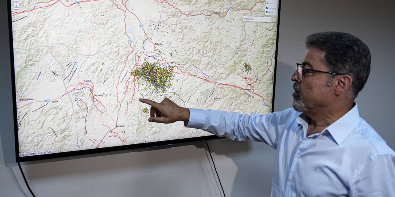 Prof. Dr. Sözbilir'den korkutan deprem uyarısı: Binalar boşaltılmalı