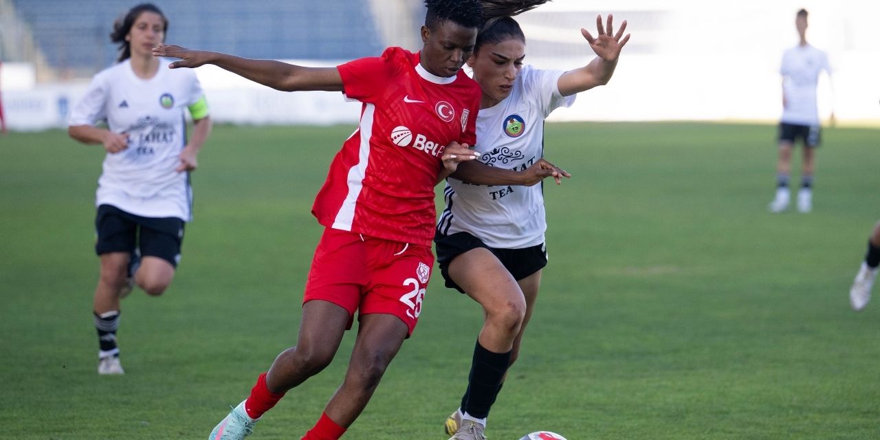 Yüksekovaspor son şampiyondan 10 kişiyle 1 puan aldı