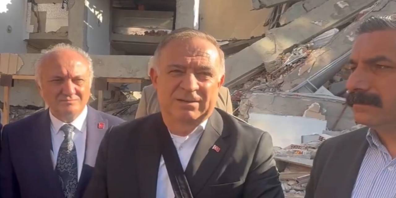 Gökan Zeybek enkaz bölgesinde: Gördüklerim çok ağır