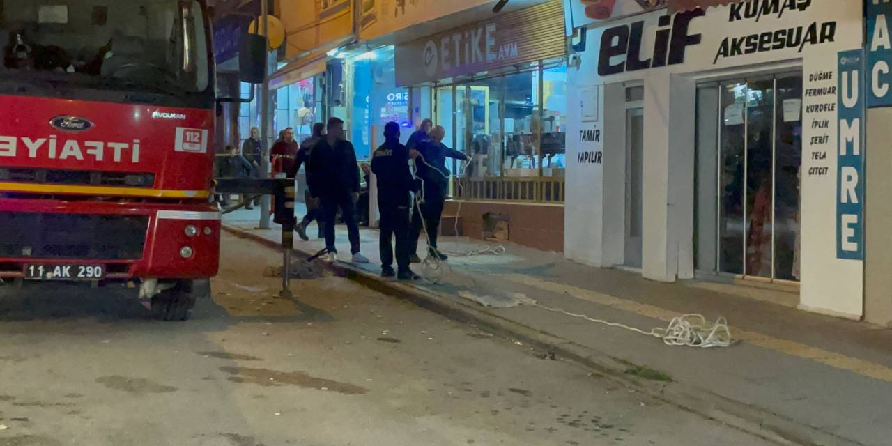 Polisten kaçarken apartman boşluğuna atladı!