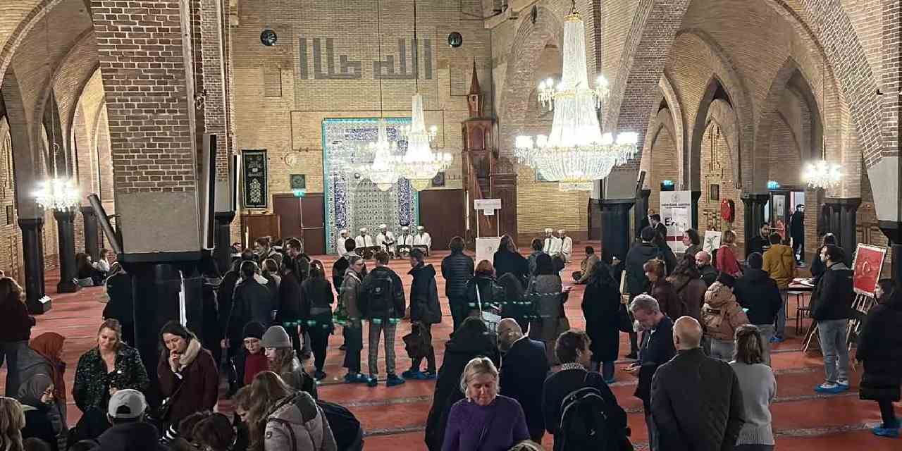 Ziyaretçi akınına uğradı: Binden fazla kişiyi ağırladı