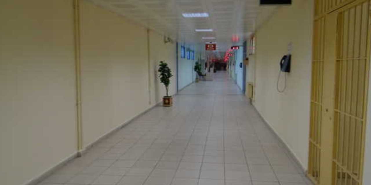 Cezaevindeki açık görüşte 4 yaşındaki kızına saldırıp duvara fırlattı!