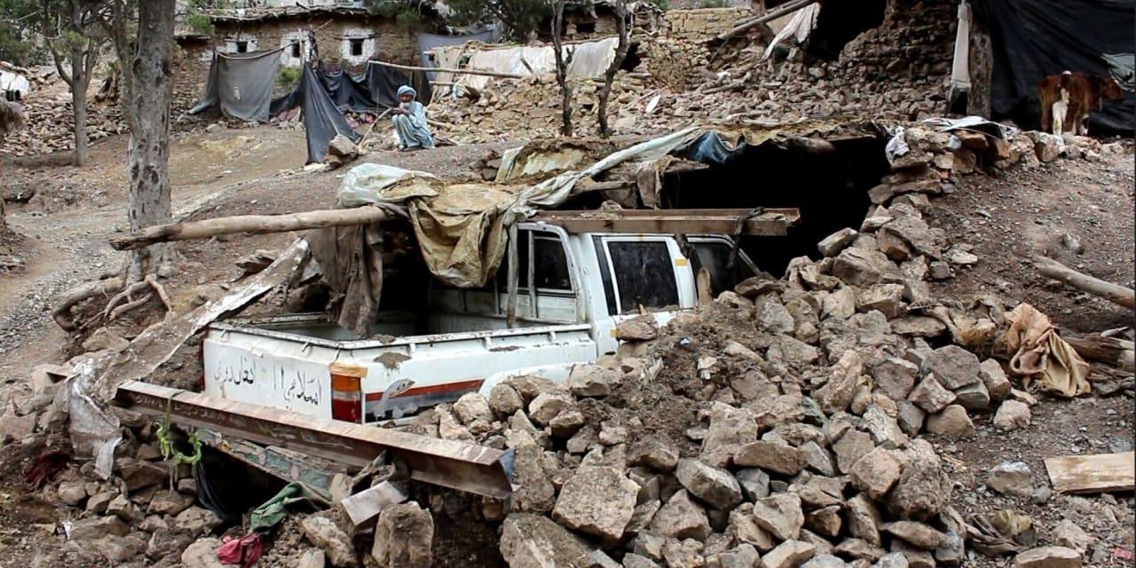 Ağustosta 2022 kişi ölmüştü: Afganistan'da 6,3 büyüklüğünde deprem!