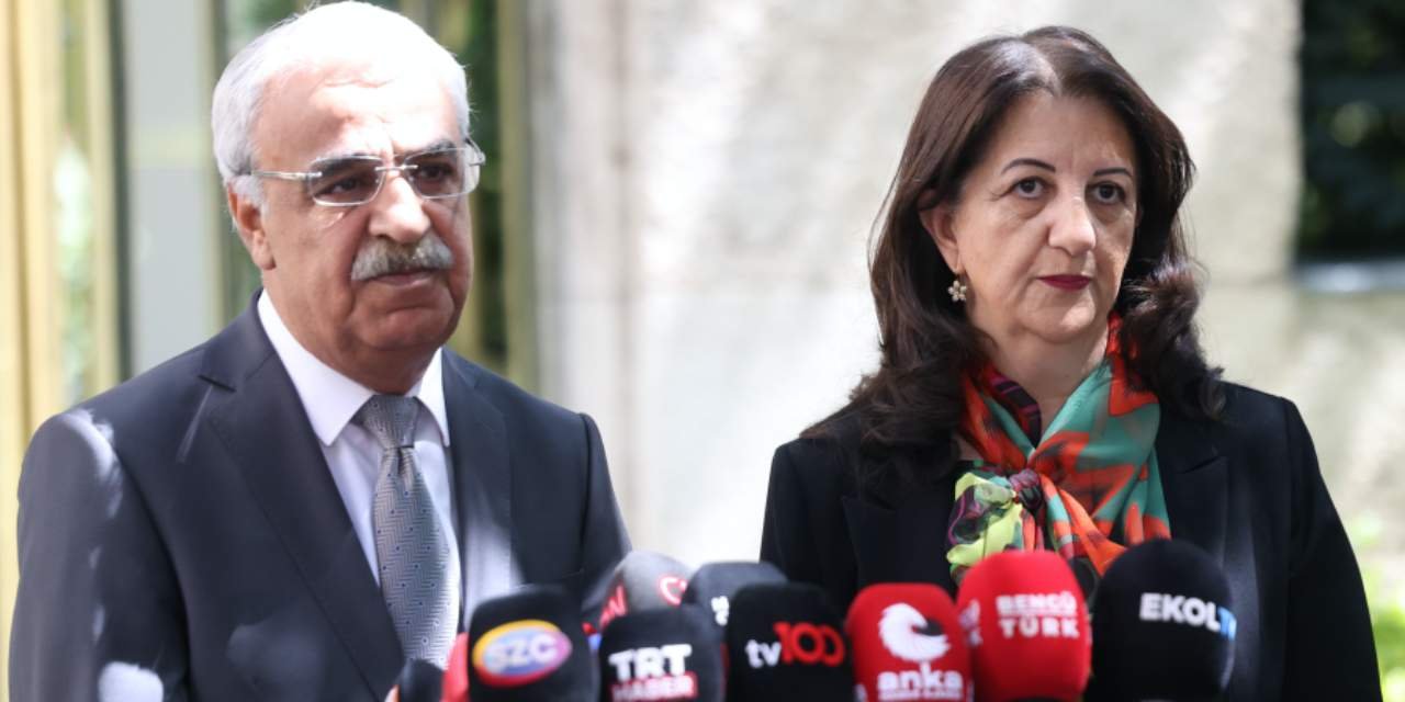 DEM Parti heyeti İmralı'ya gitti