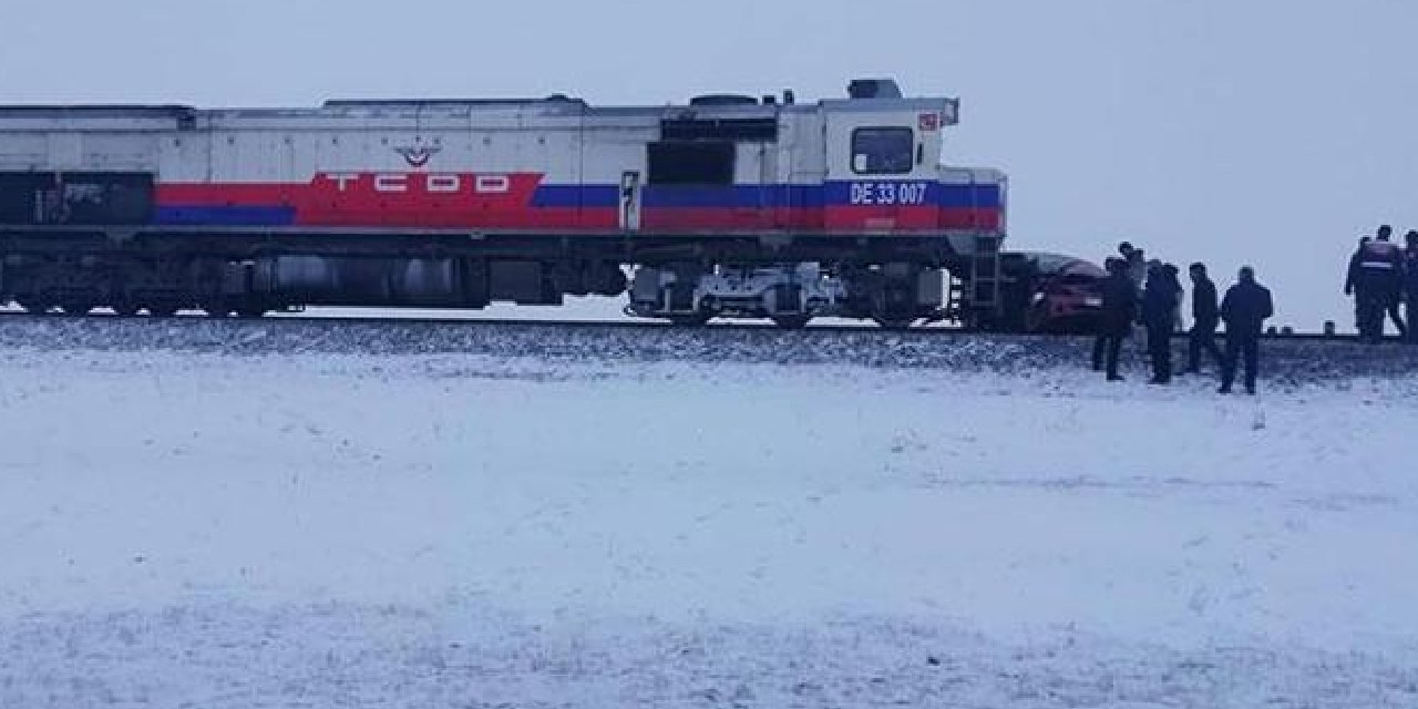 Kars'ta tren kazası: 3 kişi yaşamını yitirdi