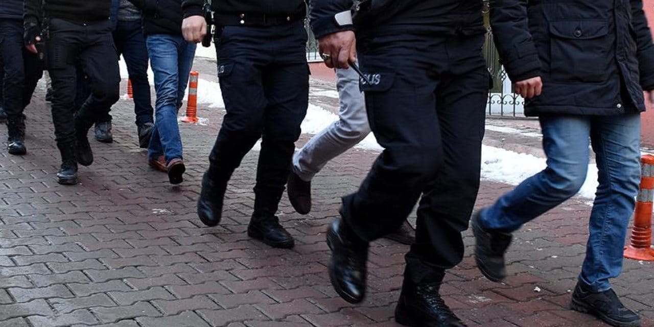 Antalya'da silah kaçakçılığı ve uyuşturucu operasyonu: Çok sayıda mühimmat ele geçirildi