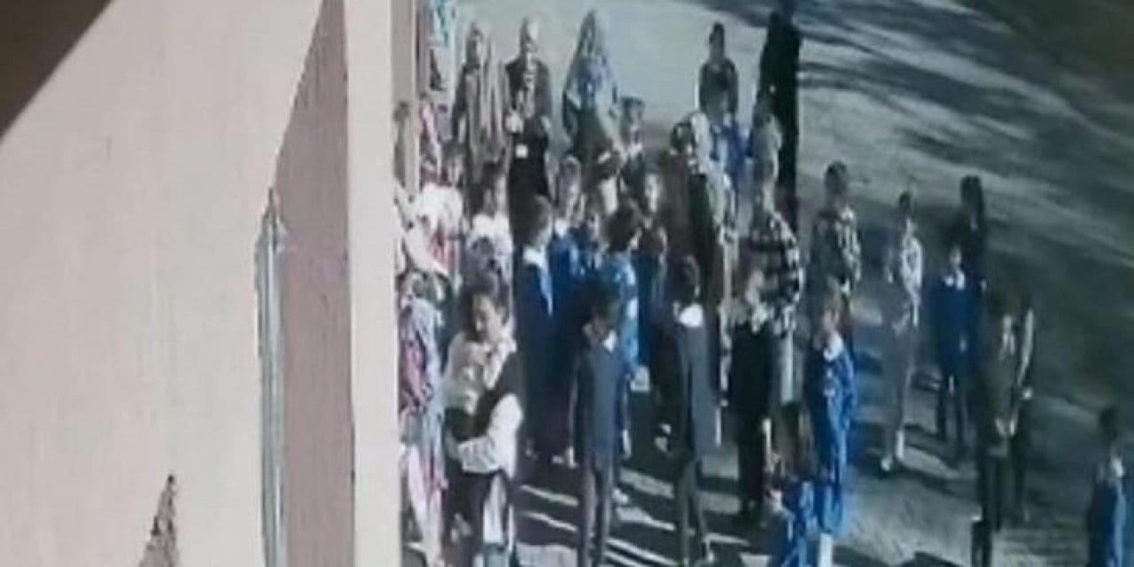 Öğretmenlerden 3 yaşındaki çocuğun hayatını kurtaran hamle