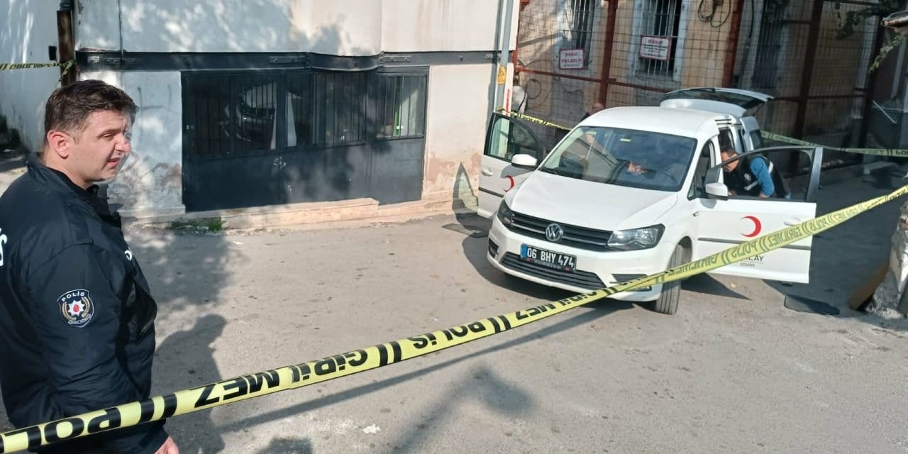 Yemek dağıtan Kızılay personeline silahlı saldırı