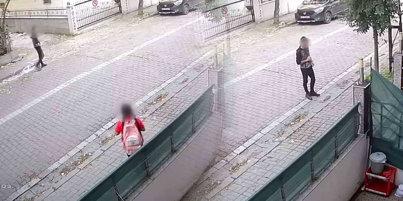Avcılar’da tüyler ürperten olay! Okul servisini bekleyen çocuğu takip etti: Annesi gelince kaçtı