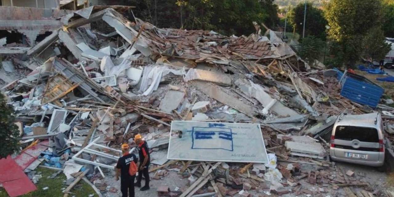 Sındırgı ilçesi 'Genel Hayata Etkili Afet Bölgesi' ilan edildi