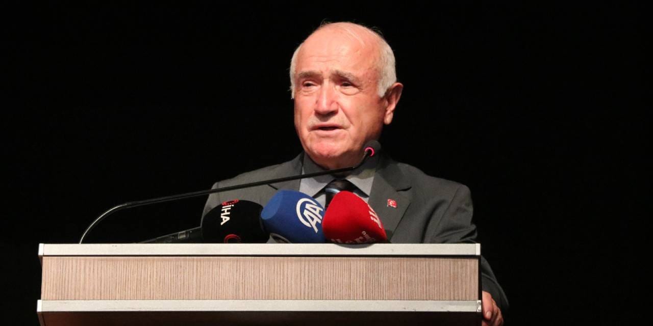 Eski TBMM Başkanı Çiçek: Tarihle kavga etmeyi bir tarafa bırakalım olan olmuştur