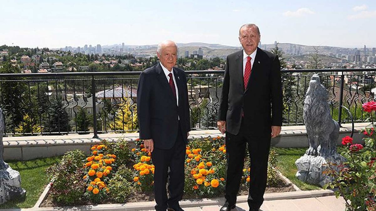 Erken seçim mi geliyor? Selvi, Erdoğan-Bahçeli görüşmesinin perde arkasını açıkladı! 