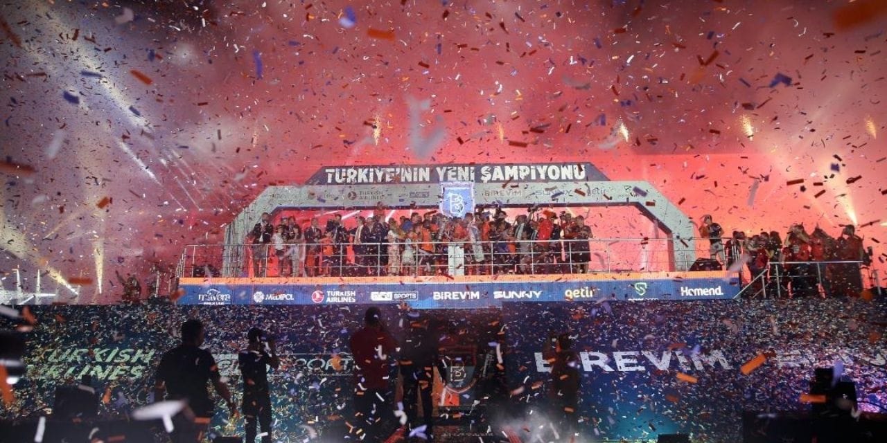 Süper Lig'de şampiyonluk yaşayan futbolcu ülkesinde tutuklandı: Adı da sahte çıktı yaşı da