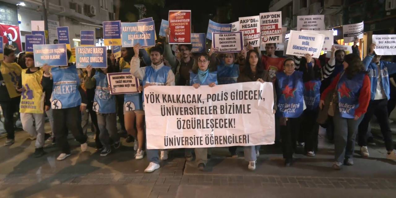 Üniversite öğrencilerinden YÖK protestosu