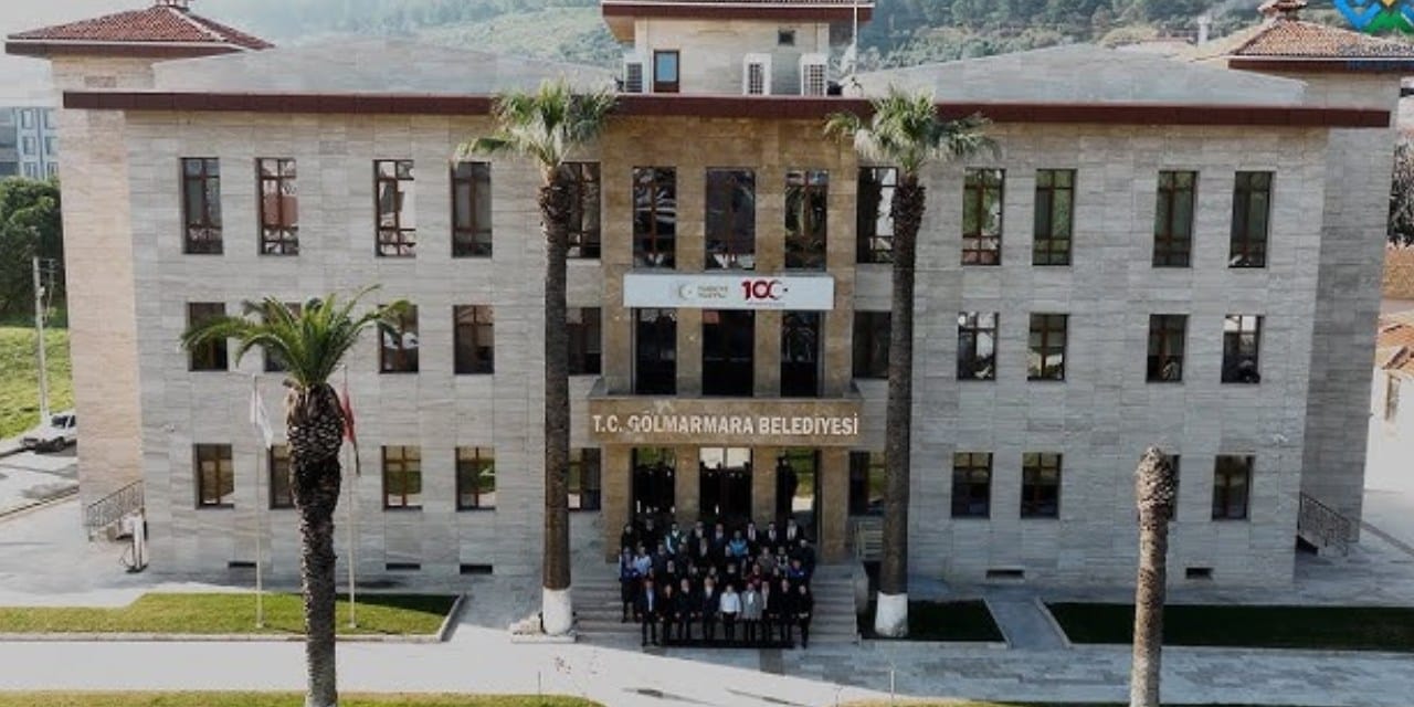 Seçime günler kala vurgun: Belediye malları AKP'li başkana gitti!