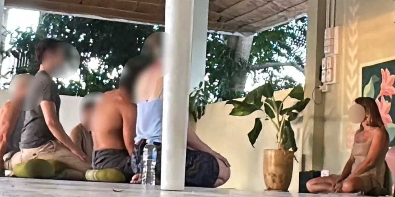 Turistik adadaki seks yogasına gözaltı!