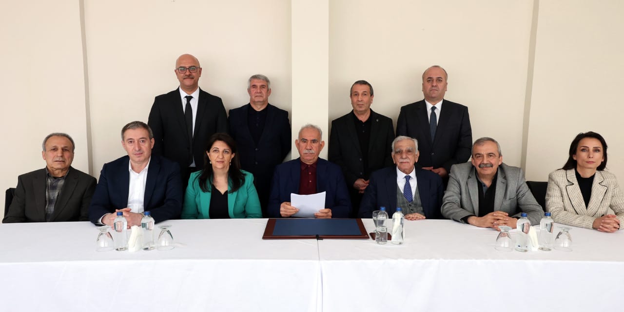 DEM Parti'den AKP'ye Öcalan ile görüşme çağrısı! "Tutumunuzu açıkça belli edin"