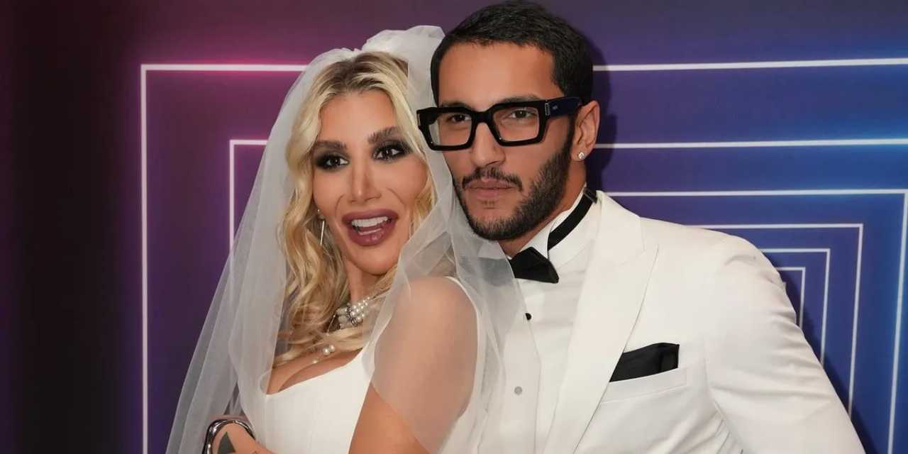 İrem Derici nişanlısı Melih Kunukçu'yu sildi!