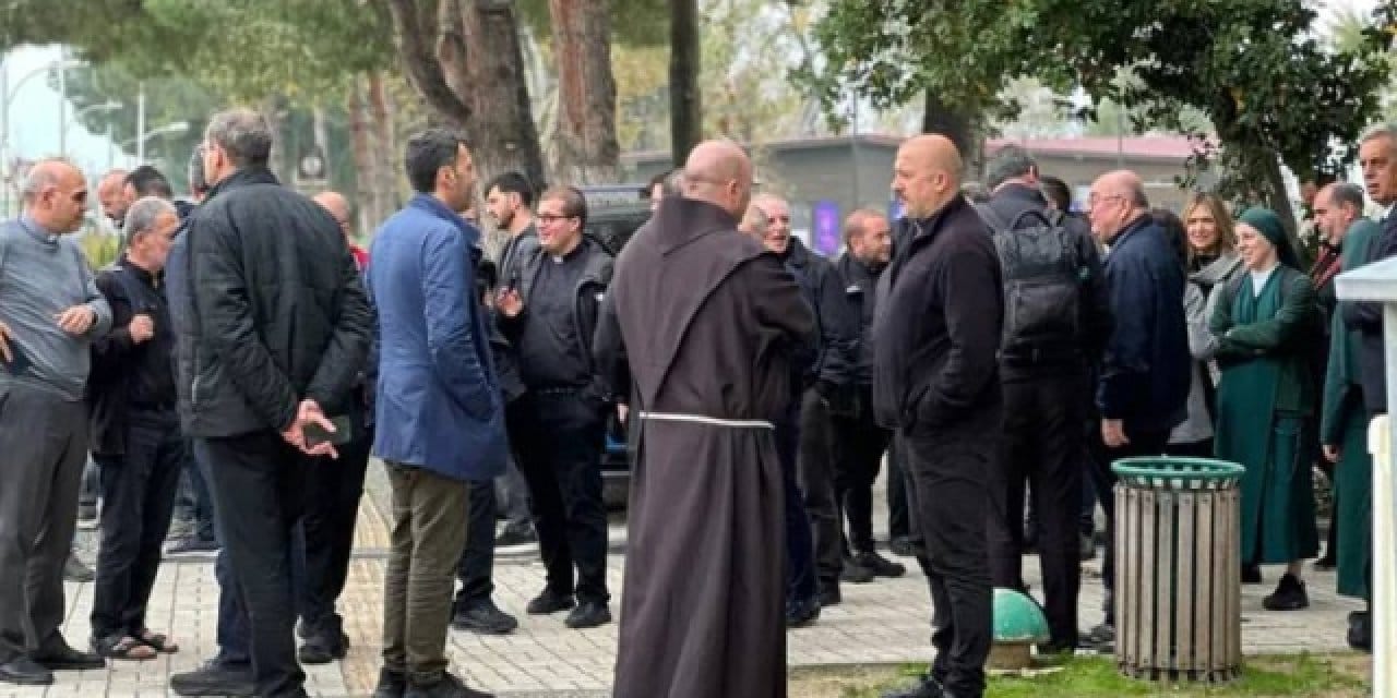 ABD Başkan Yardımcısı hakkında Türkiye iddiası: 'Papa ile ziyarete gelmek istiyor'