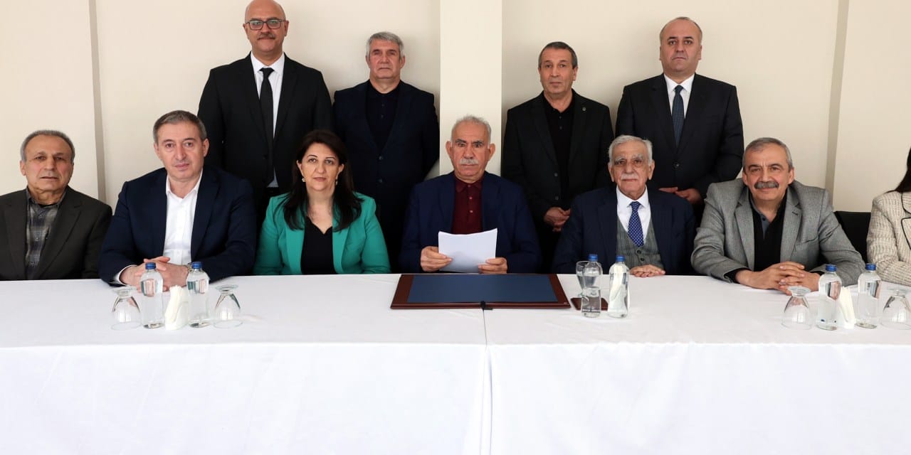 Milletvekiline kalp krizi geçirten Öcalan şakası! "İmralı'ya gideceksin hayırlı olsun"