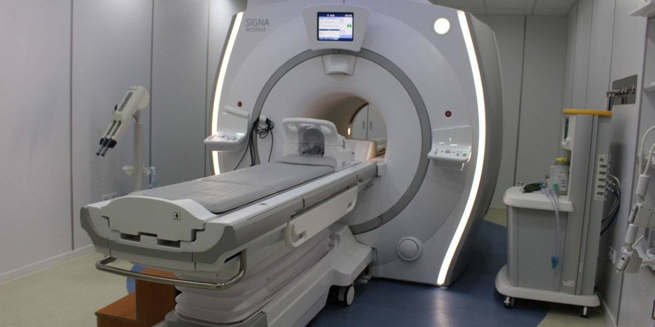 Devlet hastanesinde skandal! Hasta MR'da unutuldu