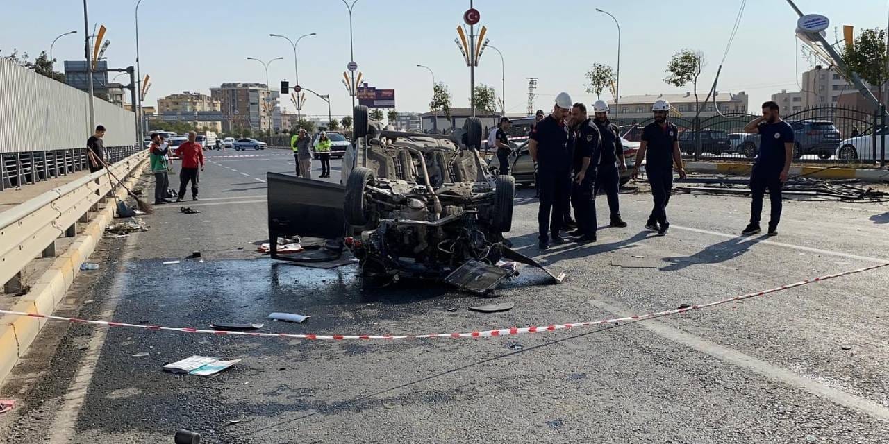 Şanlıurfa'da zincirleme kaza: 2 kişi hayatını kaybetti