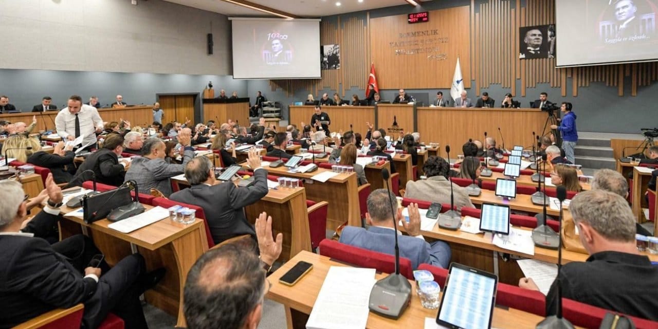 İzmir'de bütçe görüşmeleri başladı