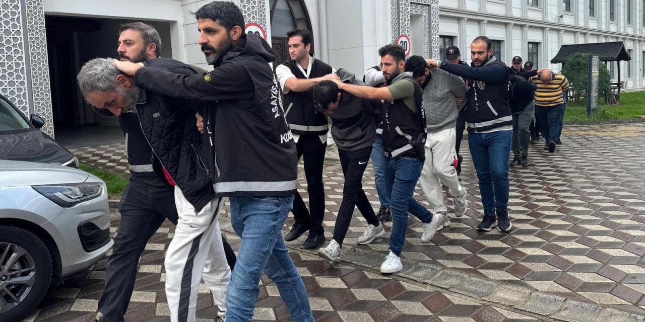 Kocaeli'de parfüm fabrikası yangınında 11 şüpheli adliyeye sevk edildi