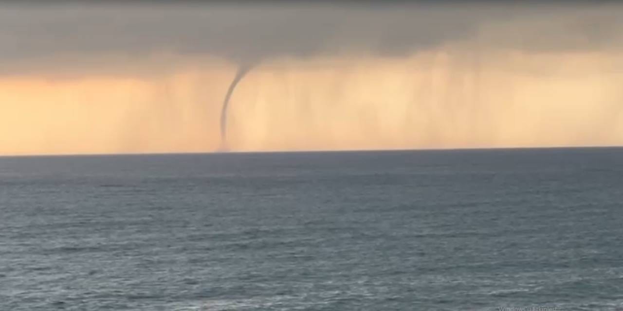 Hatay'da denizde peş peşe hortum!