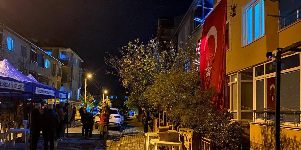 "Baba biz dönüyoruz" demişti... Şehit haberi ulaşan ailesi fenalaşarak hastaneye kaldırıldı