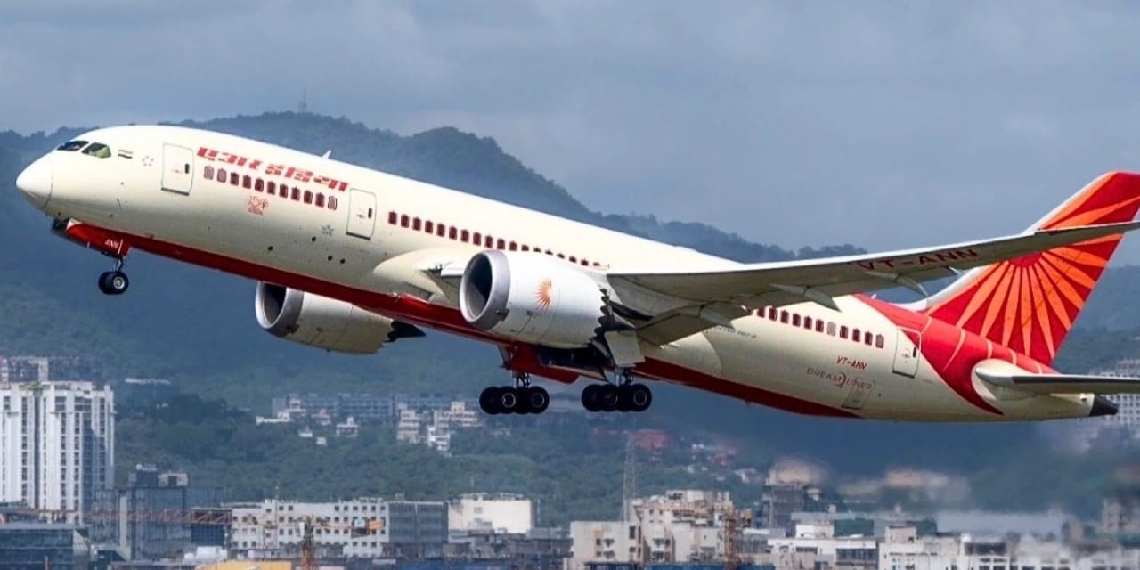 Hindistan uçağında bomba paniği! Apar topar iniş yaptı