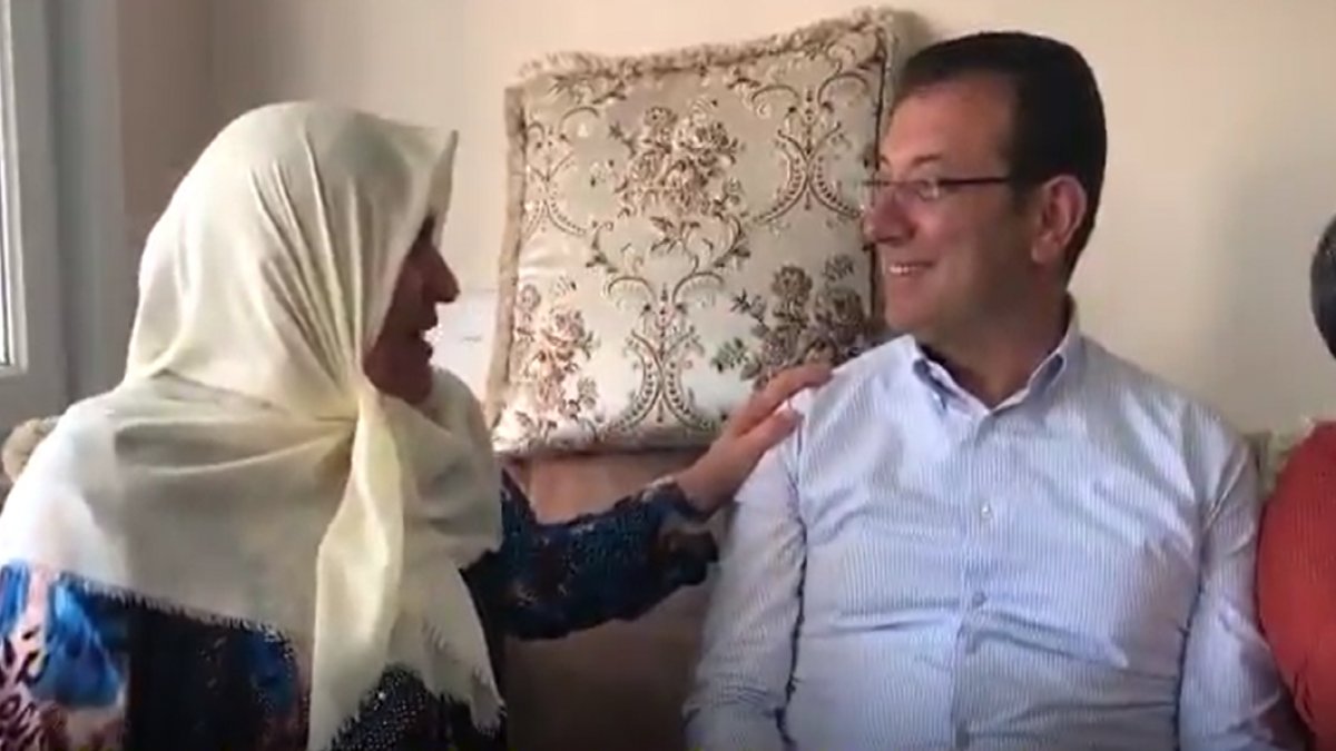 İmamoğlu "Sana oy vermem" diyen Mahzure teyzeyi ziyaret etti, kahkahalar havada uçuştu!